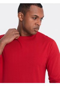 Ombre Clothing - Longsleeve męski BASIC z okrągłym dekoltem - czerwony V5 - Rozmiar: XL. Kolor: czerwony. Materiał: materiał, bawełna. Długość rękawa: długi rękaw. Wzór: gładki, jednolity. Styl: klasyczny