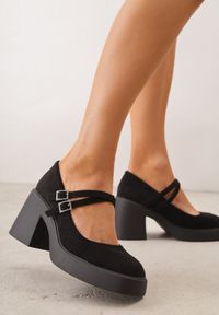 Born2be - Czarne Półbuty na Słupku z Podwójnym Paskiem z Cyrkoniowymi Klamrami Nerilin. Okazja: do pracy, na spotkanie biznesowe. Zapięcie: klamry. Kolor: czarny. Materiał: jeans, materiał. Obcas: na słupku. Styl: klasyczny, biznesowy, elegancki #4