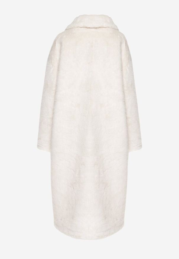 Born2be - Biały Futrzany Płaszcz Jednorzędowy z Kieszeniami Zapinany na Guziki Parilda. Okazja: na co dzień. Kolor: biały. Materiał: futro. Sezon: zima. Styl: casual, elegancki