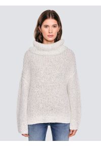 Big-Star - Sweter damski z obszernym golfem melanżowy biały Magdalena 100. Typ kołnierza: golf. Kolor: biały. Materiał: materiał, denim, wełna. Wzór: melanż. Styl: elegancki, klasyczny
