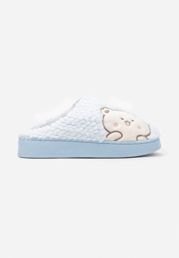 Born2be - Jasnoniebieskie Kapcie na Grubej Podeszwie z Haftowanym Wzorem Laonora. Okazja: do domu. Kolor: niebieski. Wzór: haft. Styl: elegancki