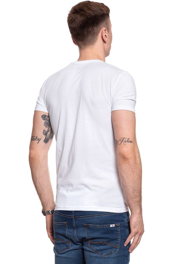 Mustang - T-SHIRT MĘSKI MUSTANG AARON C PRINT 1009953 2045. Wzór: nadruk