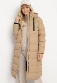 Born2be - Beżowa Pikowana Kurtka z Kapturem i Ozdobnymi Taśmami Ettaria. Okazja: na co dzień. Typ kołnierza: kaptur. Kolor: beżowy. Materiał: jeans. Styl: casual, elegancki #7