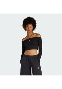 Adidas - adidas Bluzka Essentials KE3150 Czarny Slim Fit. Kolor: czarny. Materiał: wiskoza #1