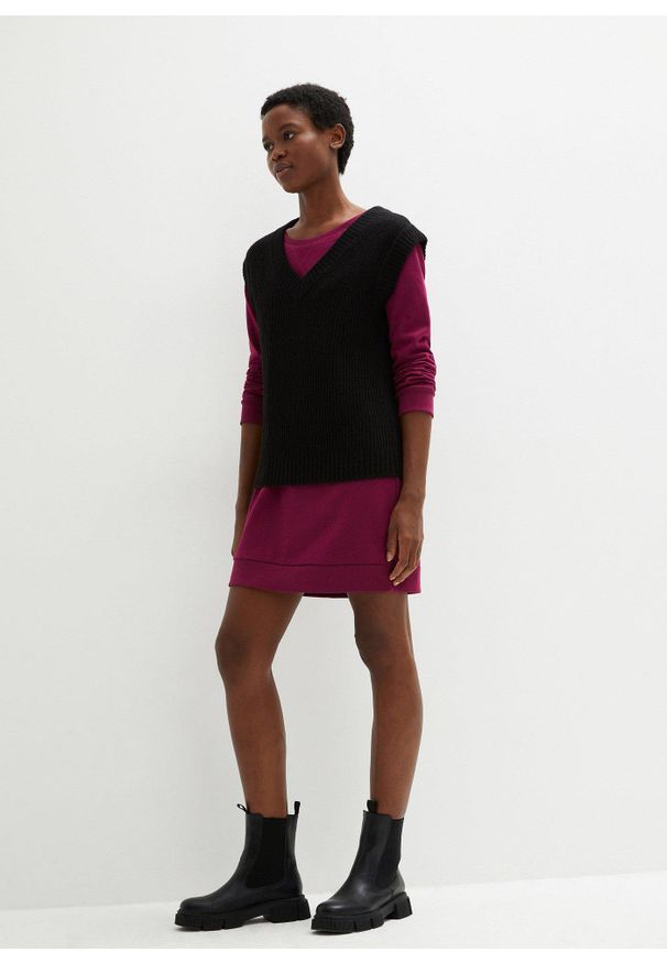 bonprix - Sukienka dresowa z miękkiego materiału frotte. Kolor: fioletowy. Materiał: materiał, dresówka. Długość rękawa: raglanowy rękaw. Wzór: prążki