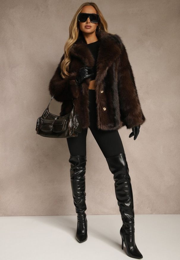 Renee - Brązowa Jednorzędowa Kurtka Futerko z Szerokim Kołnierzem Tesandra. Okazja: na co dzień. Kolor: brązowy. Materiał: futro. Styl: casual, klasyczny, retro