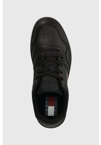 Tommy Jeans sneakersy skórzane TJW RETRO BASKET ESS kolor czarny EN0EN02434. Nosek buta: okrągły. Kolor: czarny. Materiał: skóra #4