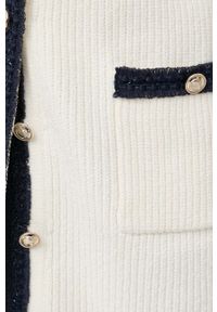 Guess kardigan damski kolor beżowy ciepły. Okazja: na co dzień. Kolor: beżowy. Materiał: dzianina. Styl: casual #5