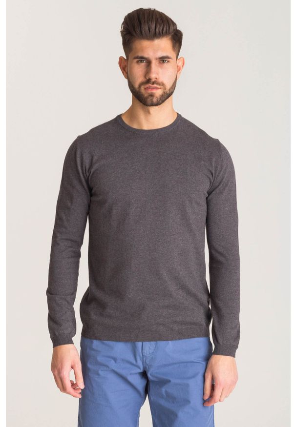 Szary sweter Joop! Collection z aplikacjami