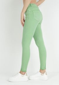 Born2be - Jasnozielone Spodnie Skinny Nyryore. Kolor: zielony. Styl: elegancki #4