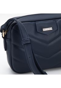 Wittchen - Damska listonoszka z miękkiej ekoskóry pikowana granatowa. Kolor: niebieski. Wzór: haft. Dodatki: z haftem. Materiał: skórzane. Styl: elegancki #4