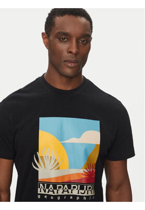Napapijri T-Shirt S-Arbia NP0A4IE3 Czarny Regular Fit. Kolor: czarny. Materiał: bawełna