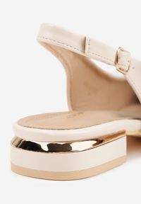 Born2be - Beżowe Płaskie Sandały z Odkrytą Piętą i Klamerką na Szpiczastym Nosku ze Skórzaną Wkładką Ragastia. Nosek buta: szpiczasty. Kolor: beżowy. Materiał: skóra. Sezon: lato. Obcas: na obcasie. Wysokość obcasa: niski #7