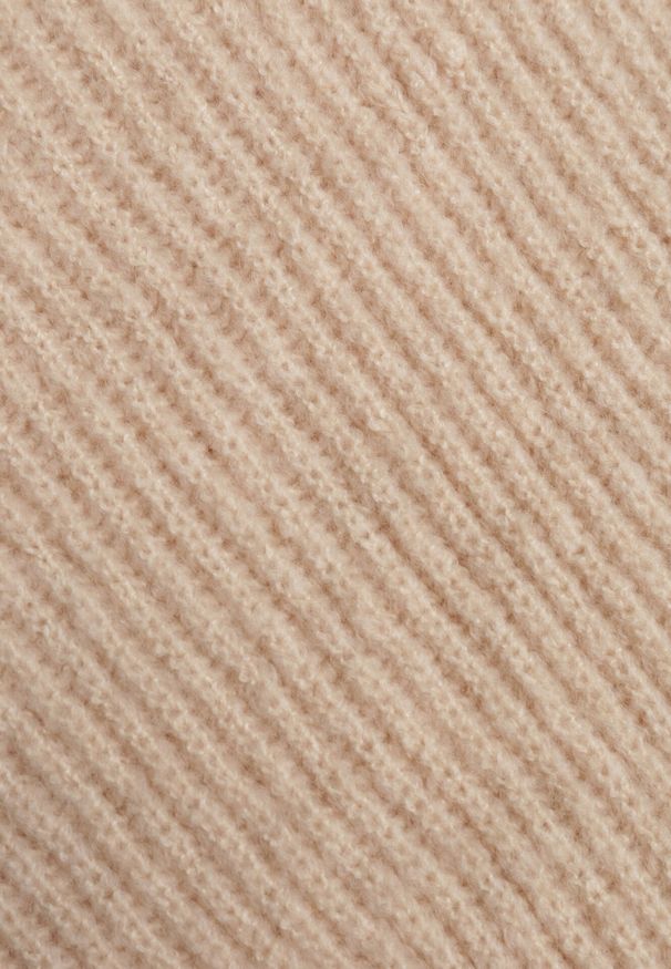 Born2be - Beżowy Golf Oversize Out Of This World. Okazja: na co dzień, na spacer. Typ kołnierza: golf. Kolor: beżowy. Materiał: wiskoza, jeans, skóra, dzianina. Długość: długie. Wzór: prążki. Styl: elegancki, klasyczny, casual