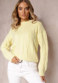 Renee - Żółty Klasyczny Sweter w Ozdobny Splot Olgame. Kolor: żółty. Materiał: dzianina, tkanina. Wzór: ze splotem. Styl: klasyczny
