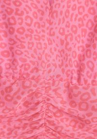 Born2be - Różowa Taliowana Sukienka Mini z Głębokim Dekoltem i Gumkami w Pasie Neetho. Kolor: różowy. Długość rękawa: krótki rękaw. Sezon: wiosna, lato. Długość: mini #2