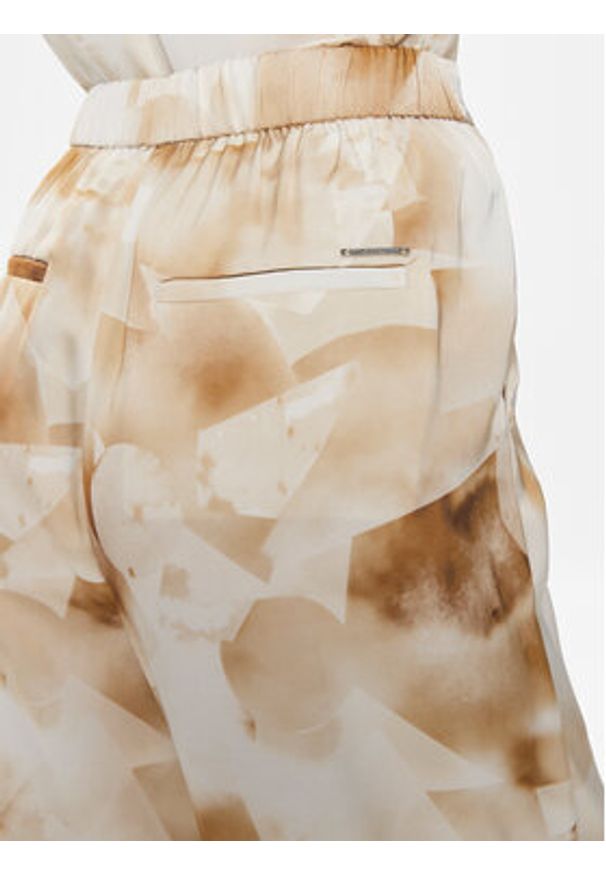Calvin Klein Spodnie materiałowe K20K206884 Beżowy Regular Fit. Kolor: beżowy. Materiał: syntetyk