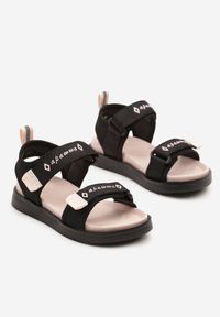 Born2be - Czarno-Różowe Sandały Zapinane na Rzepy Lialurea. Okazja: na imprezę, na plażę. Zapięcie: rzepy. Kolor: czarny. Sezon: lato. Styl: elegancki