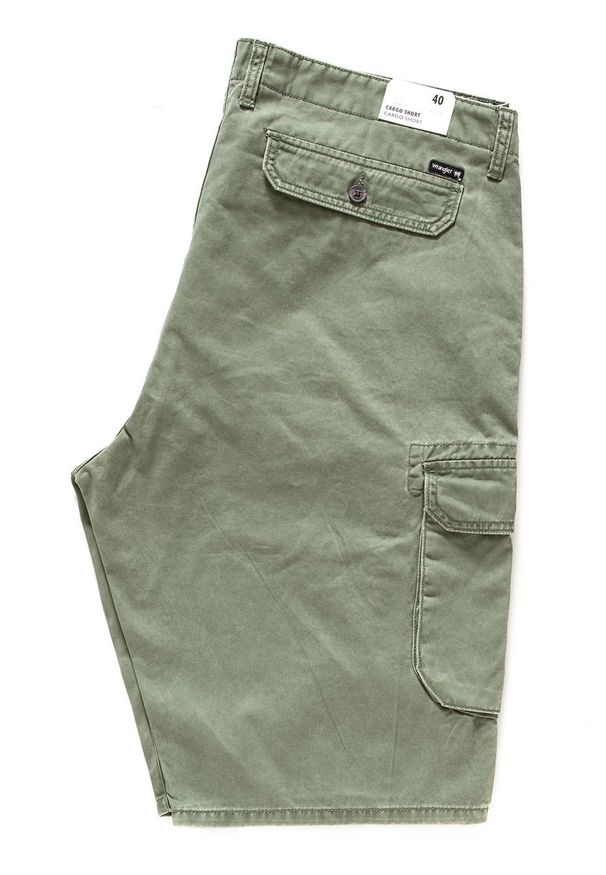 Wrangler - SPODENKI MĘSKIE WRANGLER CARGO SHORT MOSS GREEN W15DKC330 112126787. Materiał: materiał