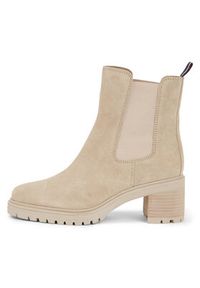 TOMMY HILFIGER - Tommy Hilfiger Botki Essential Midheel Suede Bootie FW0FW07522 Beżowy. Kolor: beżowy