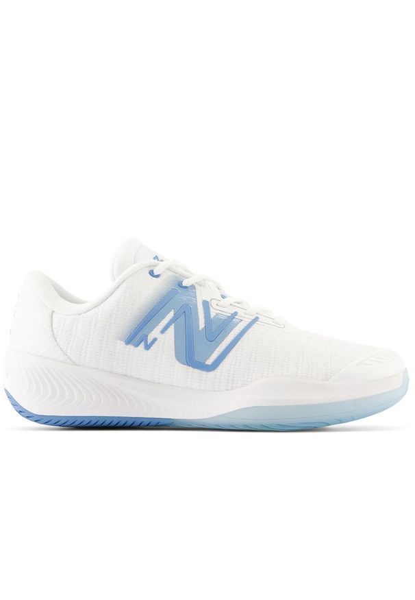 Buty New Balance Fuel Cell 996 v5 WCH996N5 - białe. Zapięcie: sznurówki. Kolor: biały. Materiał: tkanina, syntetyk, guma. Szerokość cholewki: normalna. Model: New Balance 996. Sport: tenis, fitness, bieganie