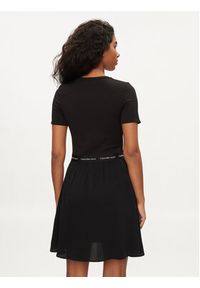 Calvin Klein Jeans Sukienka letnia Logo J20J223066 Czarny Regular Fit. Kolor: czarny. Materiał: wiskoza. Sezon: lato #4