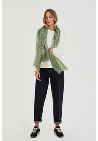 MOODO - Szal z nadrukiem oliwkowy. Kolor: oliwkowy. Materiał: poliester. Wzór: nadruk #1