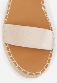 Born2be - Beżowe Sandały z Ozdobą Klamrą i Jutową Platformą Riseth. Okazja: na co dzień. Zapięcie: klamry. Kolor: beżowy. Wzór: aplikacja. Obcas: na platformie. Styl: casual, elegancki #6