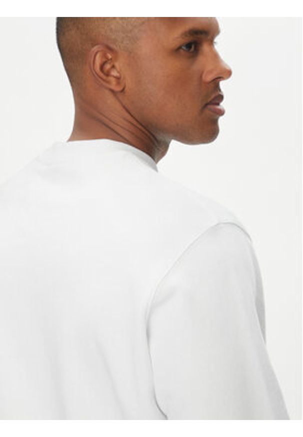 Versace Jeans Couture Bluza 78GAIC06 Biały Regular Fit. Kolor: biały. Materiał: bawełna