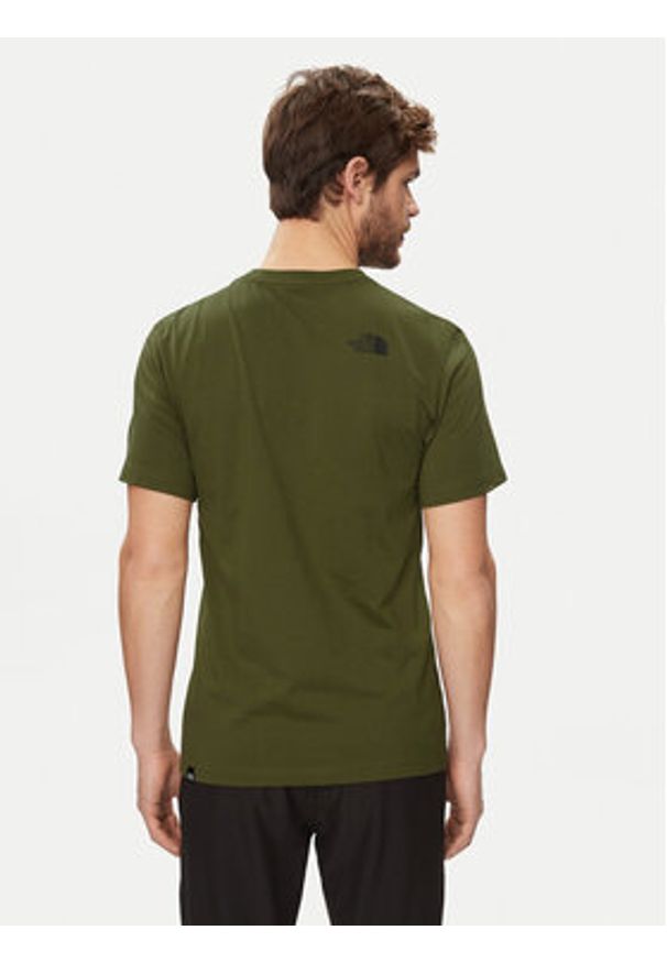 The North Face T-Shirt Simple Dome NF0A87NG Zielony Regular Fit. Kolor: zielony. Materiał: bawełna, syntetyk