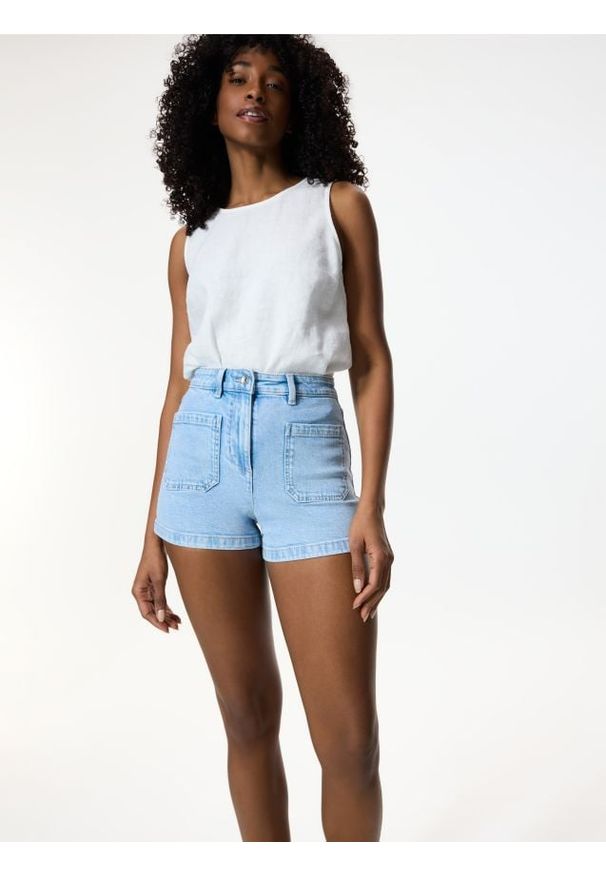 Reserved - Jeansowe szorty z kieszeniami - niebieski. Kolor: niebieski. Materiał: jeans