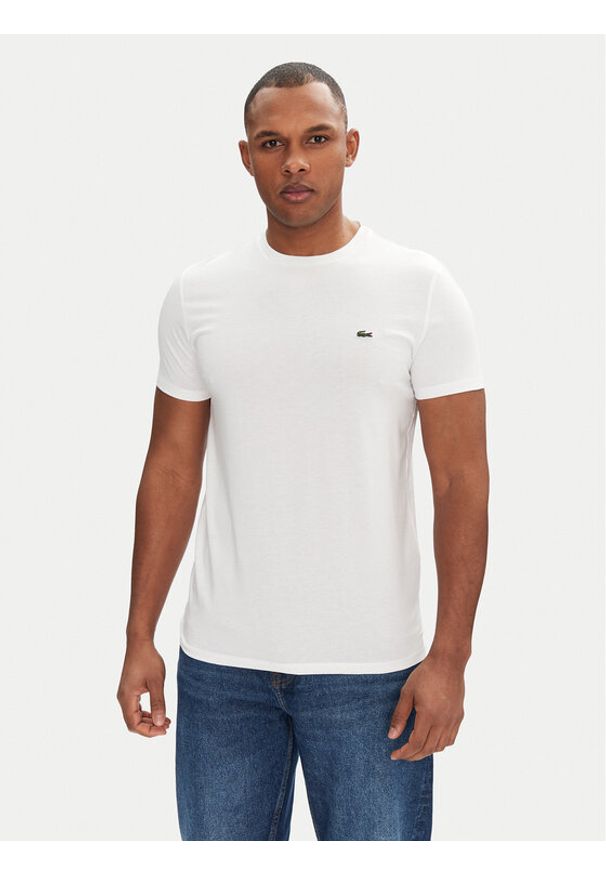 Lacoste T-Shirt TH6709 Biały Regular Fit. Kolor: biały. Materiał: bawełna