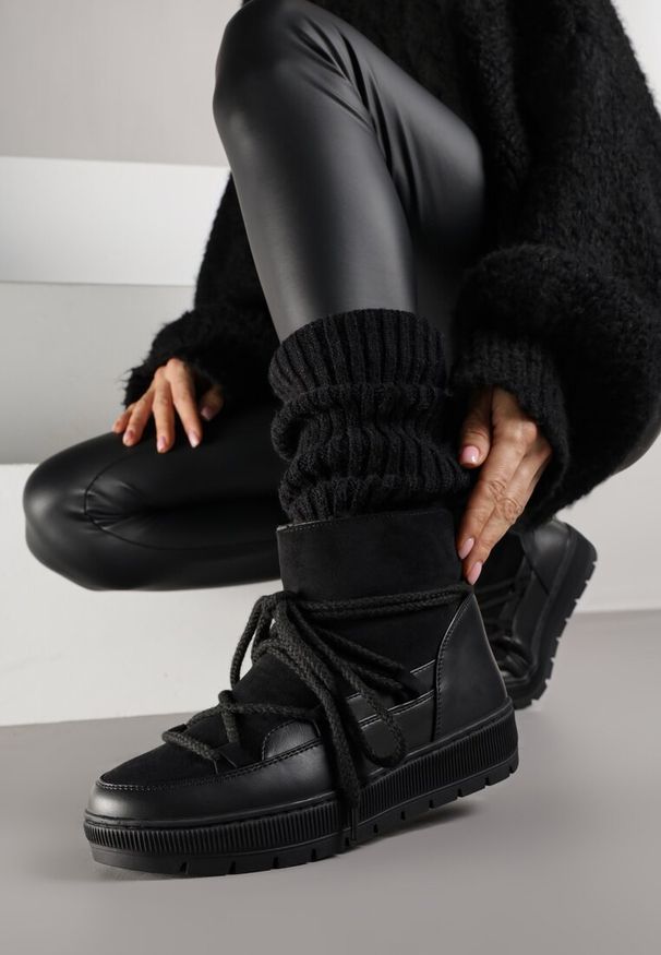 Born2be - Czarne Wsuwane Śniegowce ze Sznurowaniem i Futerkiem Typu Baranek Meviatesa. Okazja: na co dzień, na spacer. Zapięcie: bez zapięcia. Kolor: czarny. Materiał: futro. Sezon: zima. Styl: casual, sportowy, klasyczny