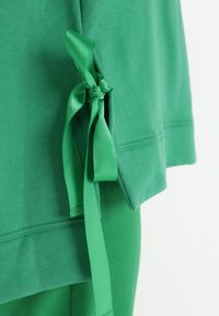 Born2be - Zielona Bluza Oversize z Kapturem Kulsum. Typ kołnierza: kaptur. Kolor: zielony. Materiał: tkanina, bawełna. Długość: długie. Wzór: gładki, jednolity #4