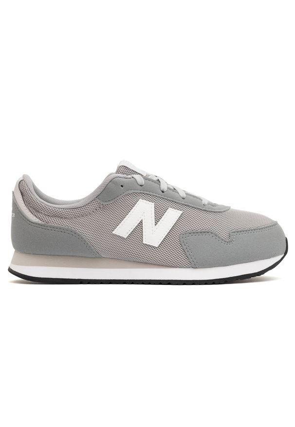 Buty dziecięce New Balance GC323GR – szare. Okazja: na uczelnię, na co dzień. Kolor: szary. Materiał: materiał, syntetyk. Szerokość cholewki: normalna