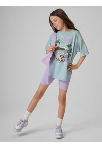4f - 4F T-shirt loose z nadrukiem dziewczęcy - niebieski 122/128 (6-8 lat). Okazja: na uczelnię, na co dzień, na spacer. Kolor: niebieski. Materiał: materiał, bawełna, dresówka, dzianina. Wzór: nadruk. Sezon: lato. Styl: klasyczny, vintage, casual #2