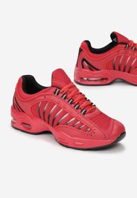 Born2be - Czerwone Buty Sportowe Chaliria. Wysokość cholewki: przed kostkę. Kolor: czerwony. Materiał: materiał. Szerokość cholewki: normalna. Wzór: aplikacja. Sport: turystyka piesza #3