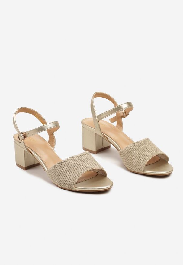 Born2be - Złote Sandały na Słupku z Materiałowym Paskiem Uvilana. Zapięcie: pasek. Kolor: złoty. Materiał: materiał. Obcas: na słupku. Styl: boho, elegancki. Wysokość obcasa: średni