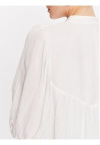 Bruuns Bazaar Bluzka Viola Leah BBW3155 Biały Regular Fit. Kolor: biały. Materiał: bawełna
