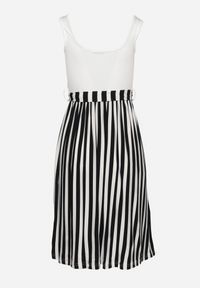 Born2be - Biało-Czarna Wiskozowa Sukienka na Ramiączkach z Materiałowym Paskiem Furelia. Typ kołnierza: dekolt w łódkę. Kolor: biały. Materiał: wiskoza, materiał. Długość rękawa: na ramiączkach. Typ sukienki: proste, ołówkowe, rozkloszowane. Styl: elegancki #5