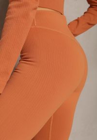 Renee - Pomarańczowe Prążkowane Legginsy z Wysokim Stanem Amokka. Stan: podwyższony. Kolor: pomarańczowy. Materiał: prążkowany #4