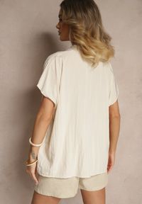 Renee - Beżowa Bluzka Oversize z Wiskozą o Kroju Nietoperz z Dekoltem w Serek Davithiel. Okazja: na co dzień. Typ kołnierza: dekolt w serek. Kolor: beżowy. Materiał: wiskoza. Styl: casual, elegancki #5