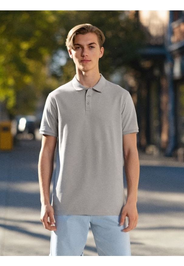 Sinsay - Bawełniana koszulka polo - beżowy. Typ kołnierza: polo. Kolor: beżowy. Materiał: bawełna