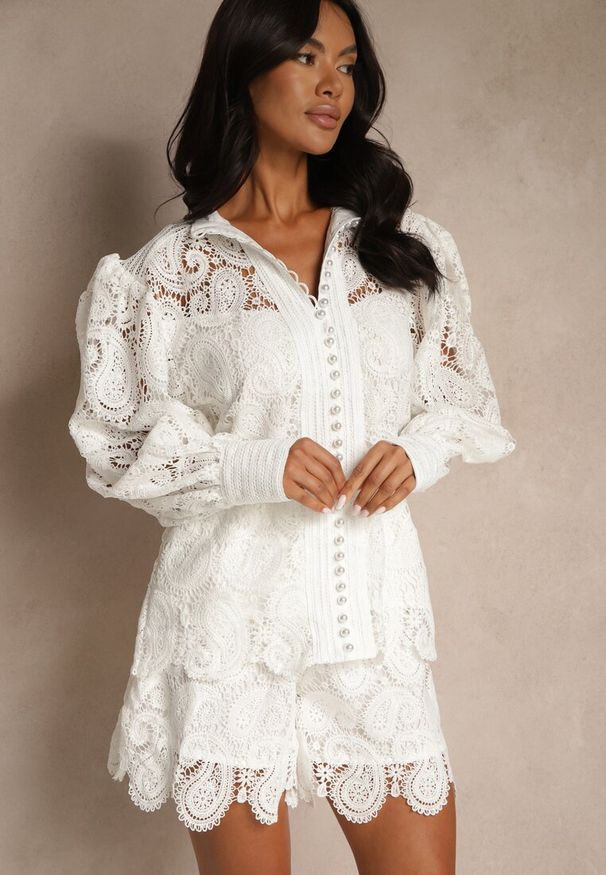 Renee - Biały Ażurowy Komplet z Bawełną Szorty i Koszula Zerolina. Kolor: biały. Materiał: bawełna. Wzór: ażurowy