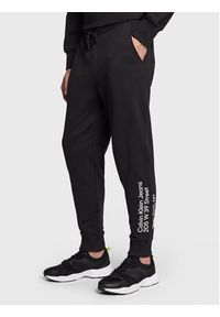 Calvin Klein Jeans Spodnie dresowe J30J322639 Czarny Regular Fit. Kolor: czarny. Materiał: bawełna, dresówka #5