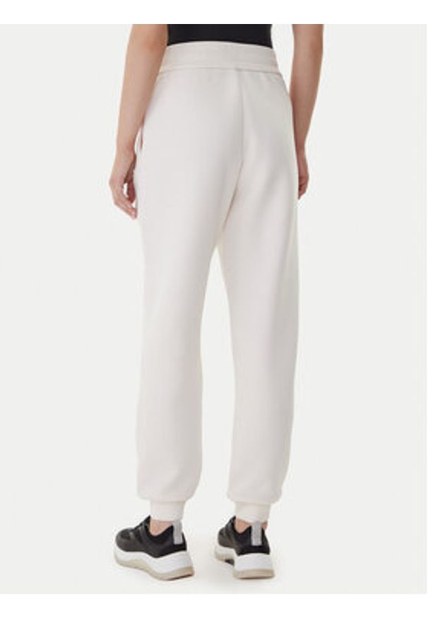 Armani Exchange Spodnie dresowe XW001287 AF16134 U1003 Écru Regular Fit. Materiał: syntetyk