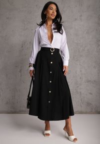 Renee - Czarna Rozkloszowana Spódnica z Kieszonkami i Paskiem z Klamrą Qualea. Okazja: na co dzień. Kolor: czarny. Materiał: wiskoza, bawełna, materiał. Styl: casual, elegancki #1