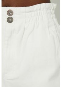 medicine - Medicine szorty jeansowe damskie kolor biały gładkie high waist. Stan: podwyższony. Kolor: biały. Materiał: jeans. Wzór: gładki