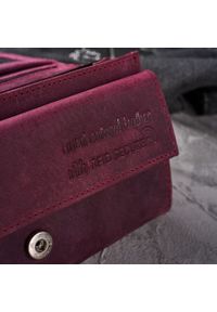 Portfel damski skórzany PAOLO PERUZZI różowy T-44-CHR. Kolor: różowy. Materiał: skóra. Wzór: kwiaty #1