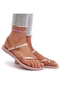 Damskie Sandały 82842 Ipanema Fashion Sandal Viii Fem Różowe. Okazja: na co dzień. Zapięcie: pasek. Kolor: różowy. Materiał: guma. Styl: casual #3